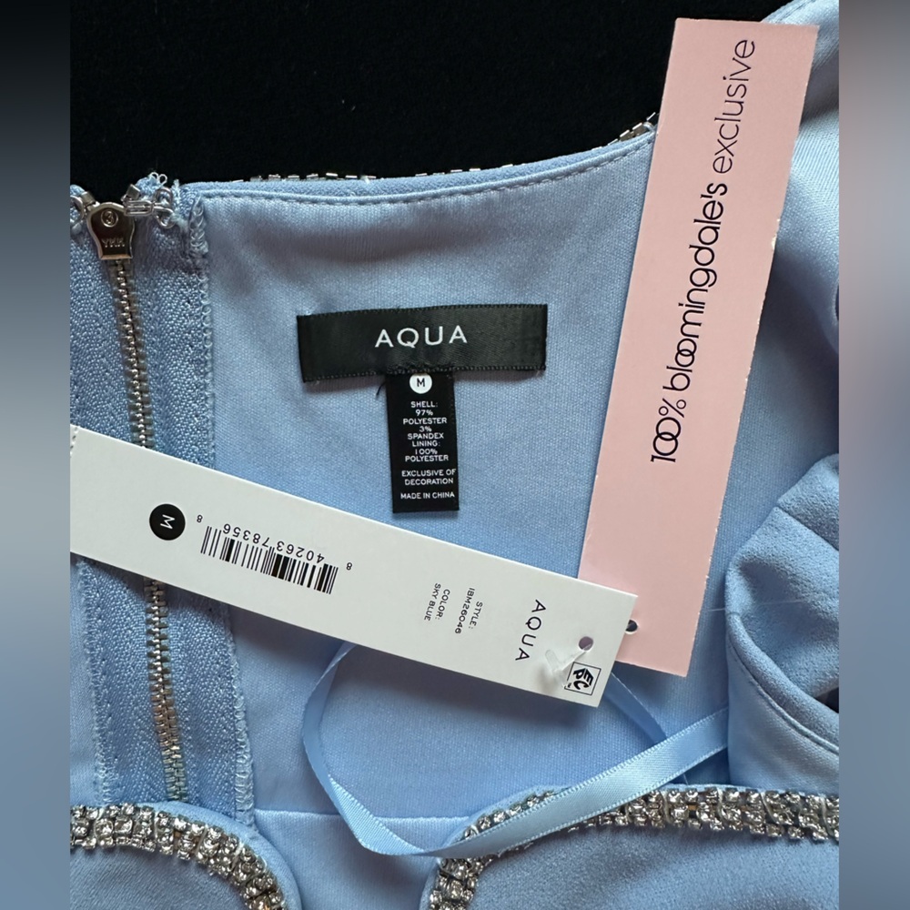 Nwt Aqua Pale Blue Cristal trim Jeweled V-Notch Tank Top Bloomingdale’s Medium - Picture 5 of 9
